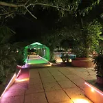 Gujarat Bhavan Hotel