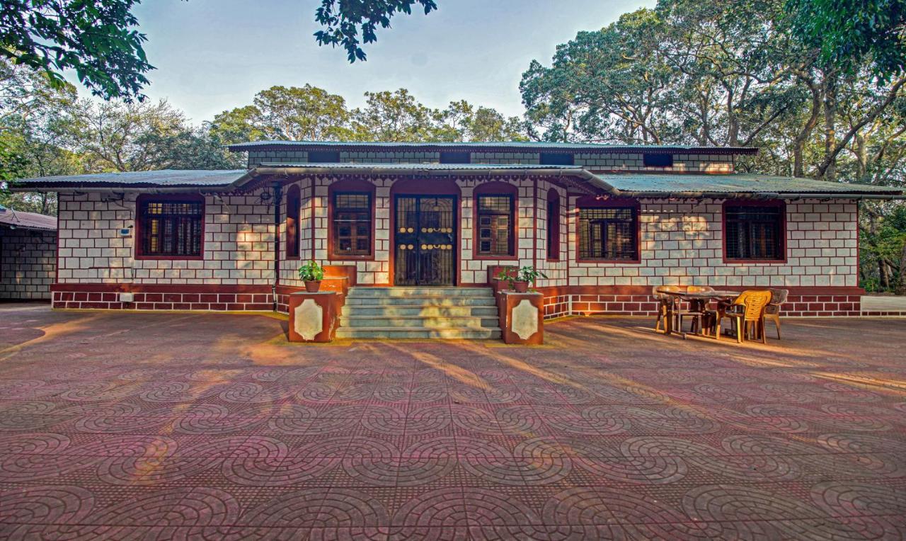 Hotel Treebo Shalimar In The Forest 3*