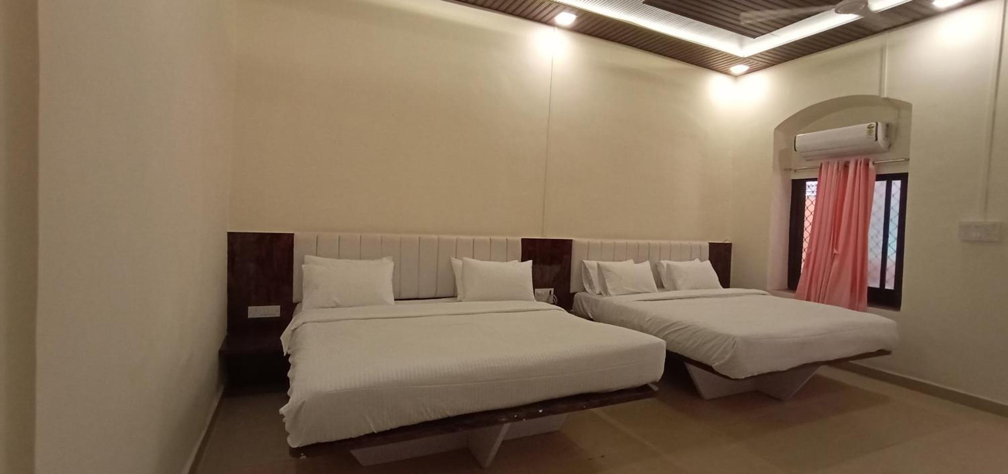 Laxmi Resort, Guest house