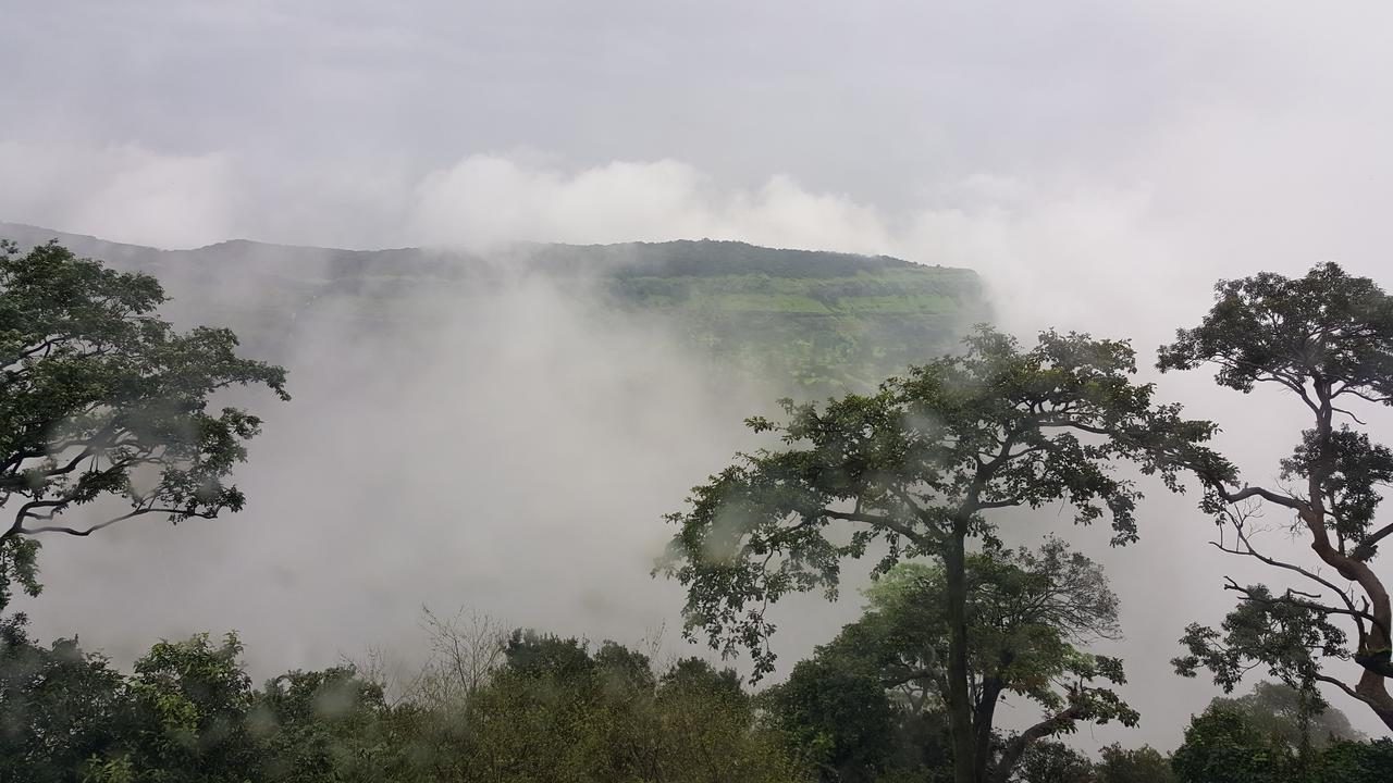 Hotel Hiral Valley View Residency *