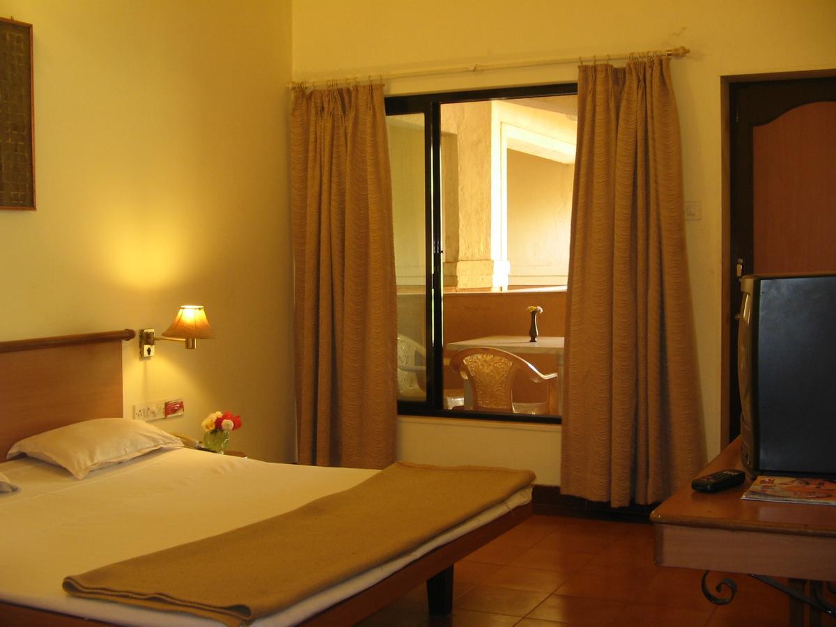 Hotel Gujarat Bhavan Matheran