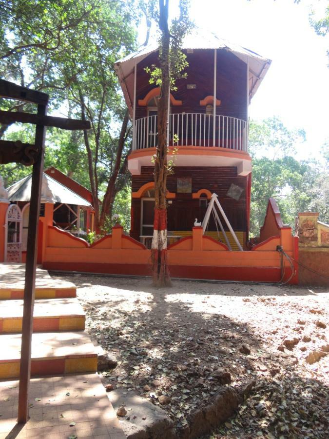 K R Resort *
