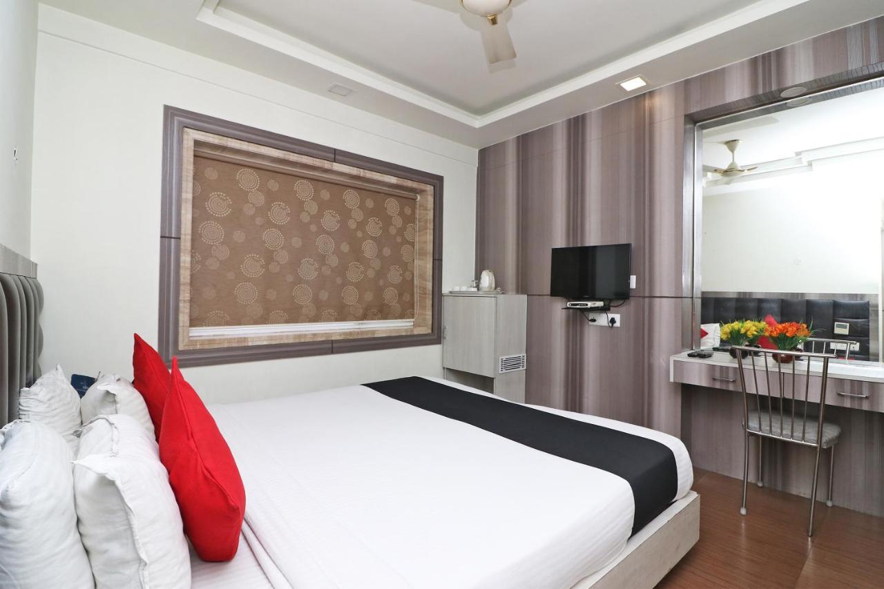 Capital O 38166 Greenfield Hotel Matheran
